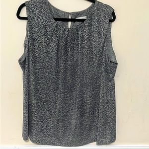 Calvin Klein 2x Grey Animal Print Blouse.